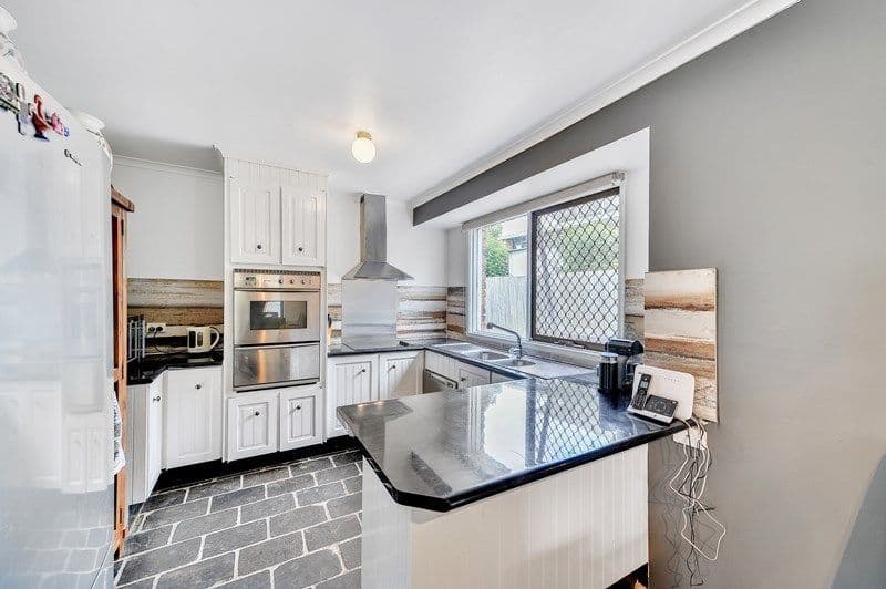 28 Ivanhoe Drive, Bethania QLD 4205, Bethania - Thumbnail 6