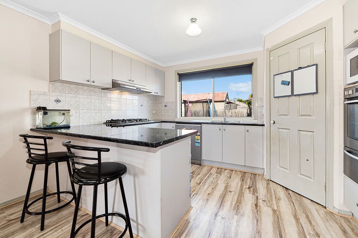 6 Pirita Place, Cranbourne West VIC 3977, Cranbourne West - Thumbnail 7