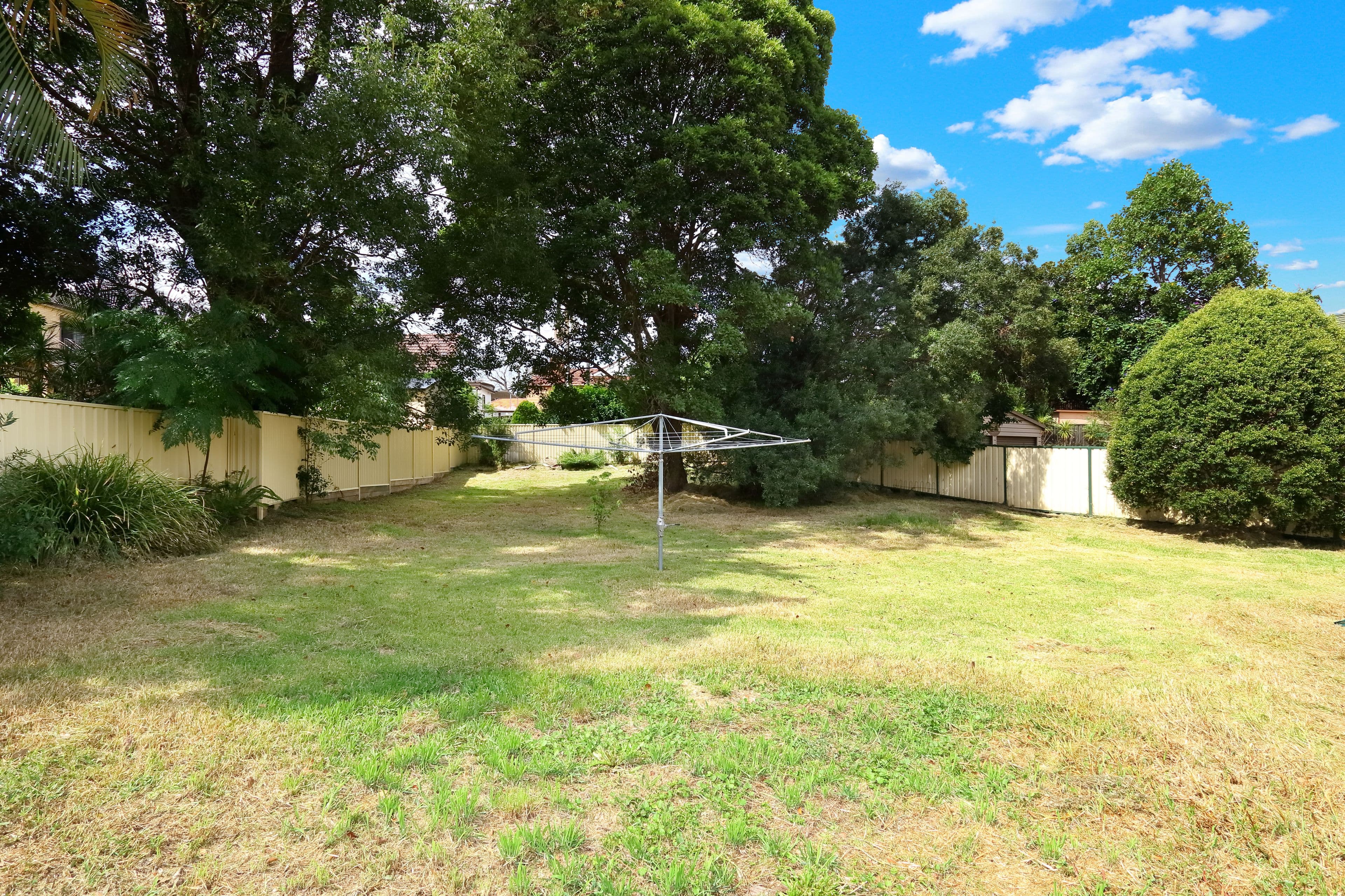 35 Basil Road, Bexley - Thumbnail 3