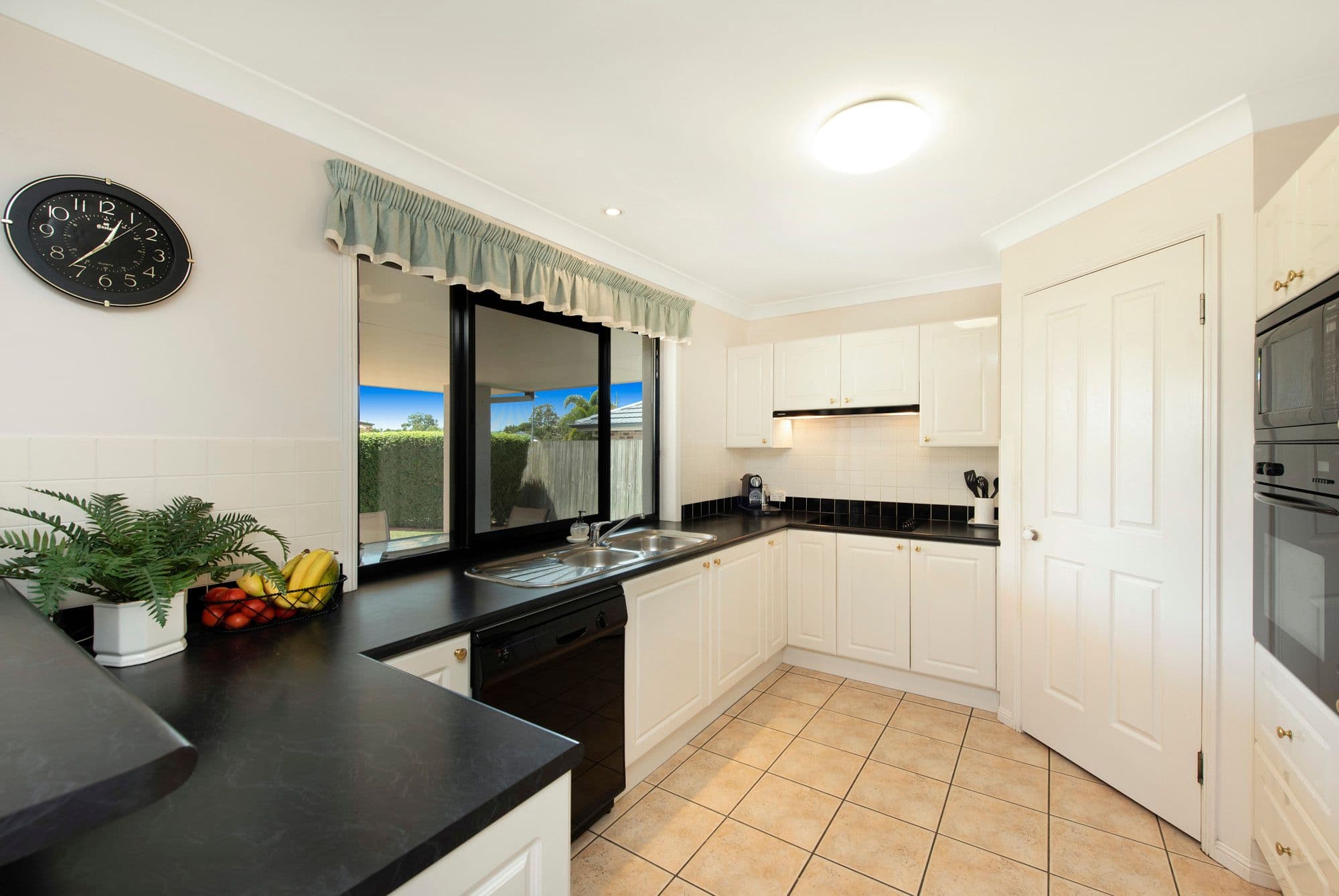 52 Berkshire Crescent, Wishart QLD 4122, Wishart - Thumbnail 4