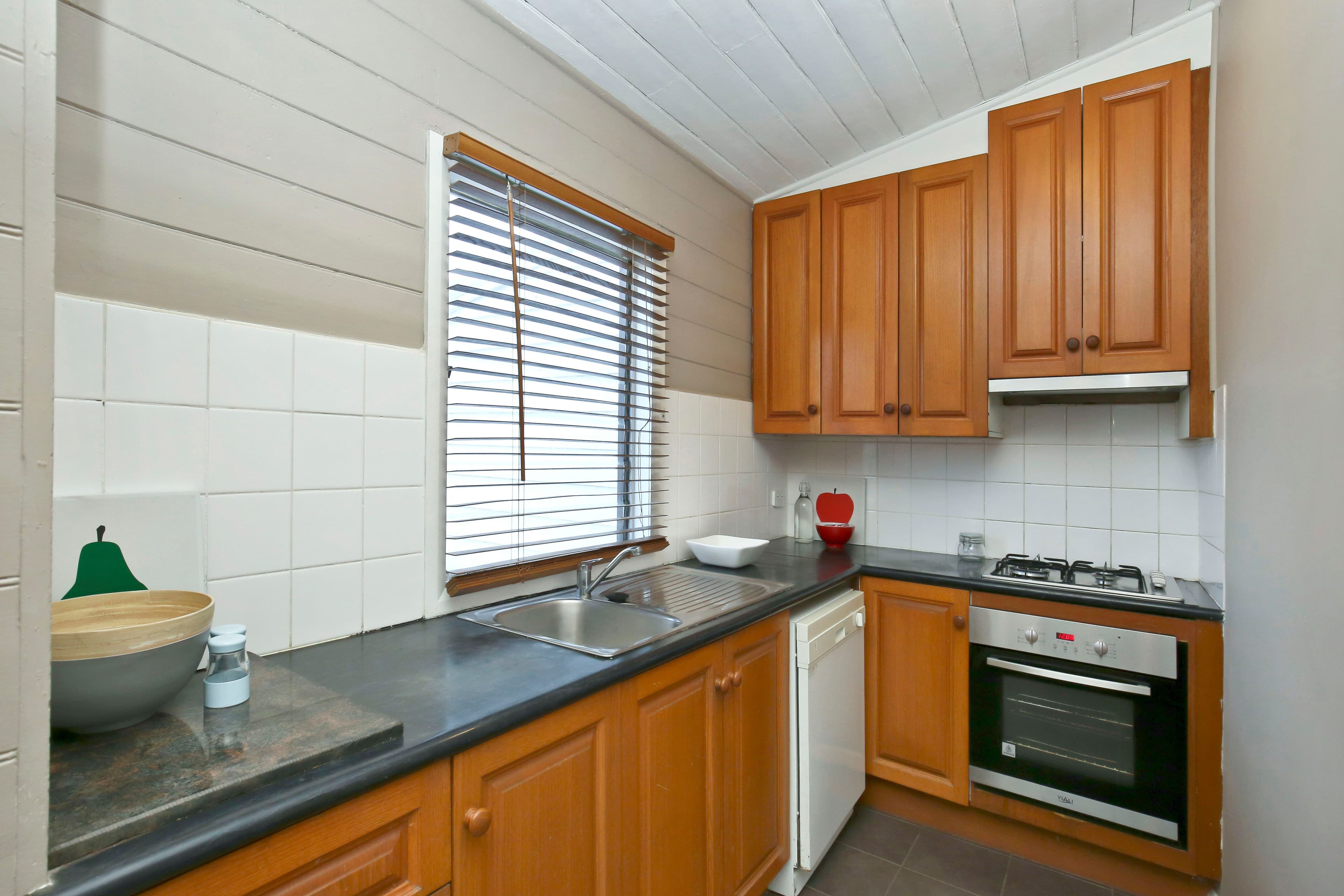 11 Gilmour Street, Coburg VIC 3058, Coburg - Thumbnail 7
