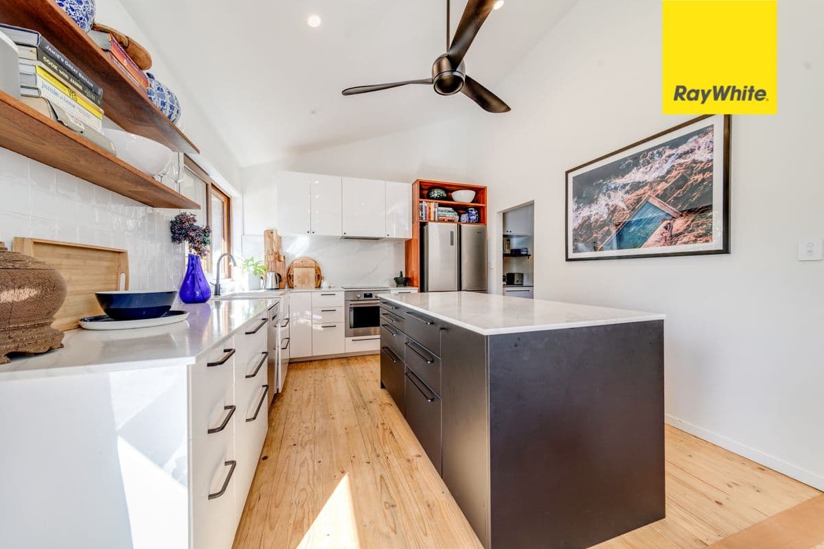 16 Oakes Street, Cook ACT 2614, Cook - Thumbnail 3