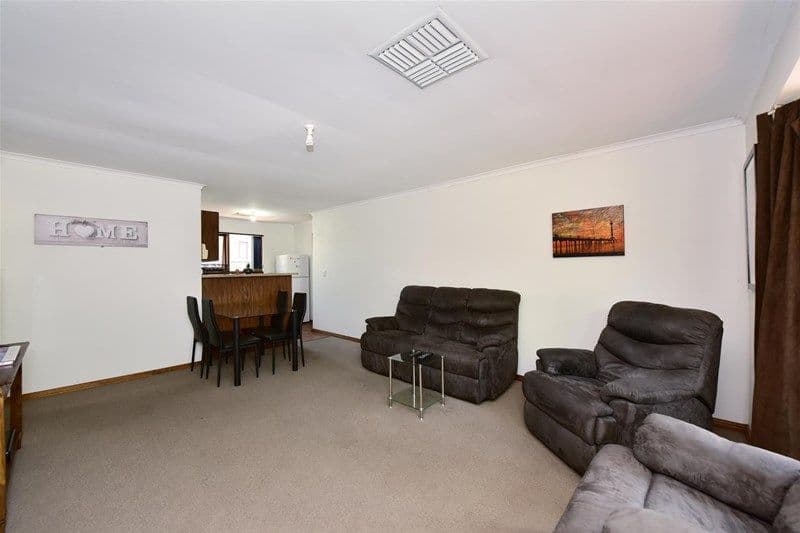 2/11 Addison Road, Hove SA 5048, Hove - Thumbnail 2
