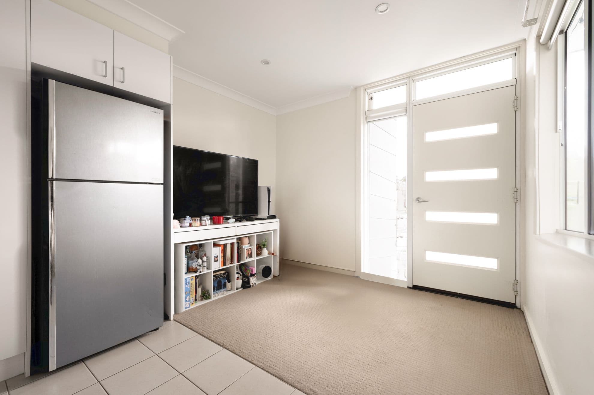 73 Sovereign Circuit, Glenfield NSW 2167, Glenfield - Thumbnail 2