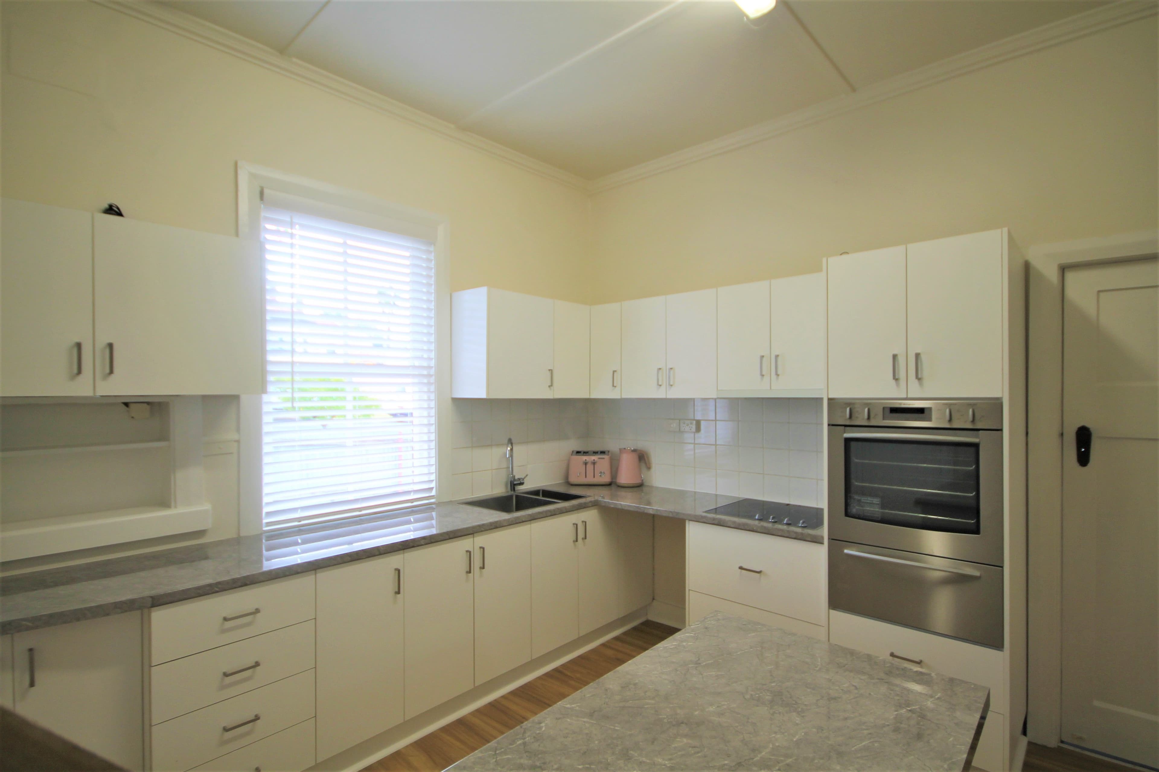 8 Elizabeth Street, Young - Thumbnail 4
