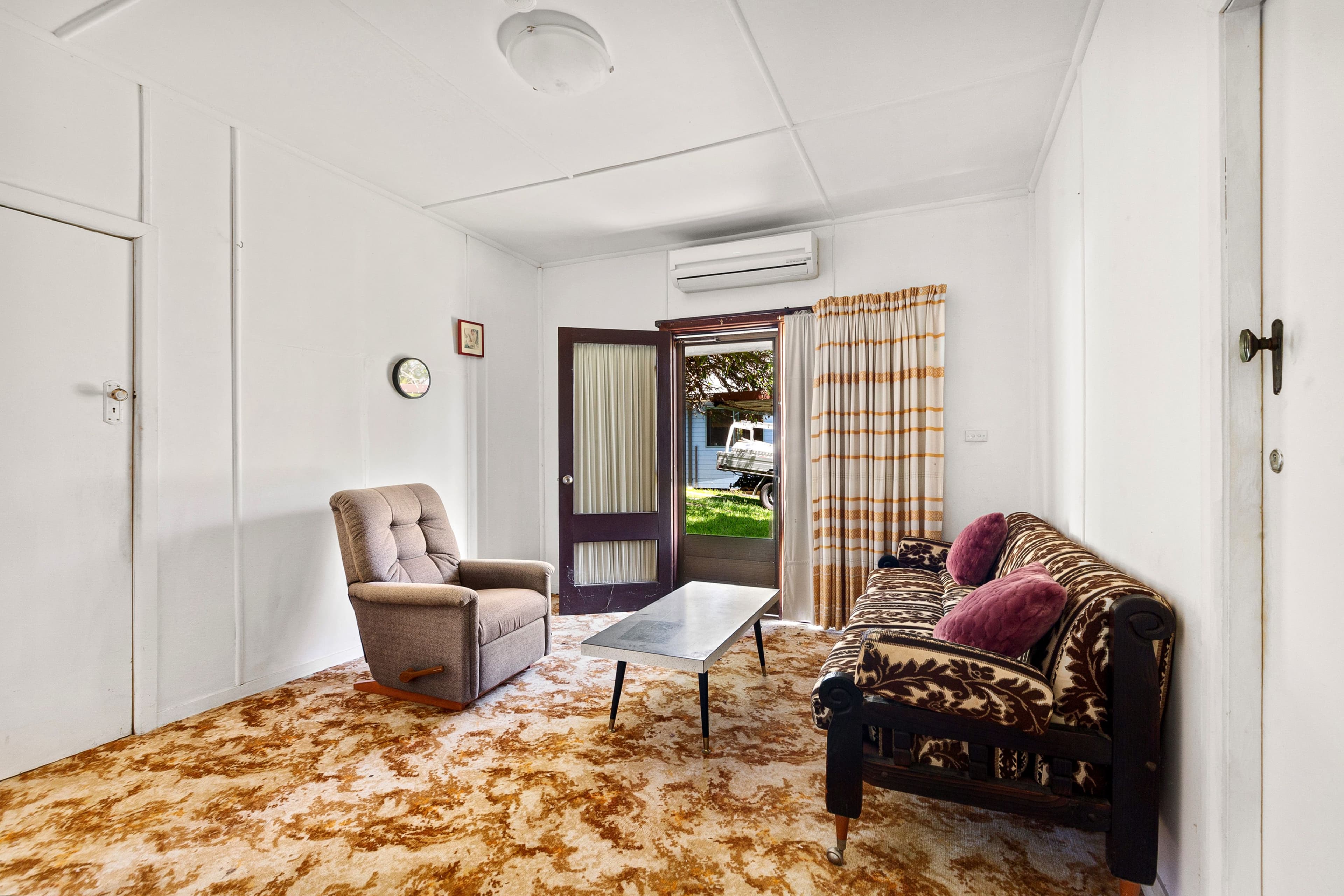 10 Rays Road, Bateau Bay NSW 2261, Bateau Bay - Thumbnail 2