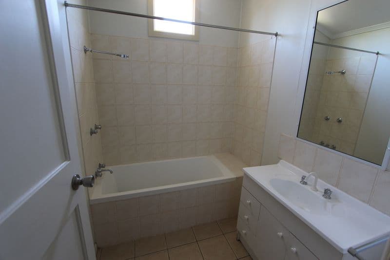 11 Chester Street, Charleville QLD 4470, Charleville - Thumbnail 6