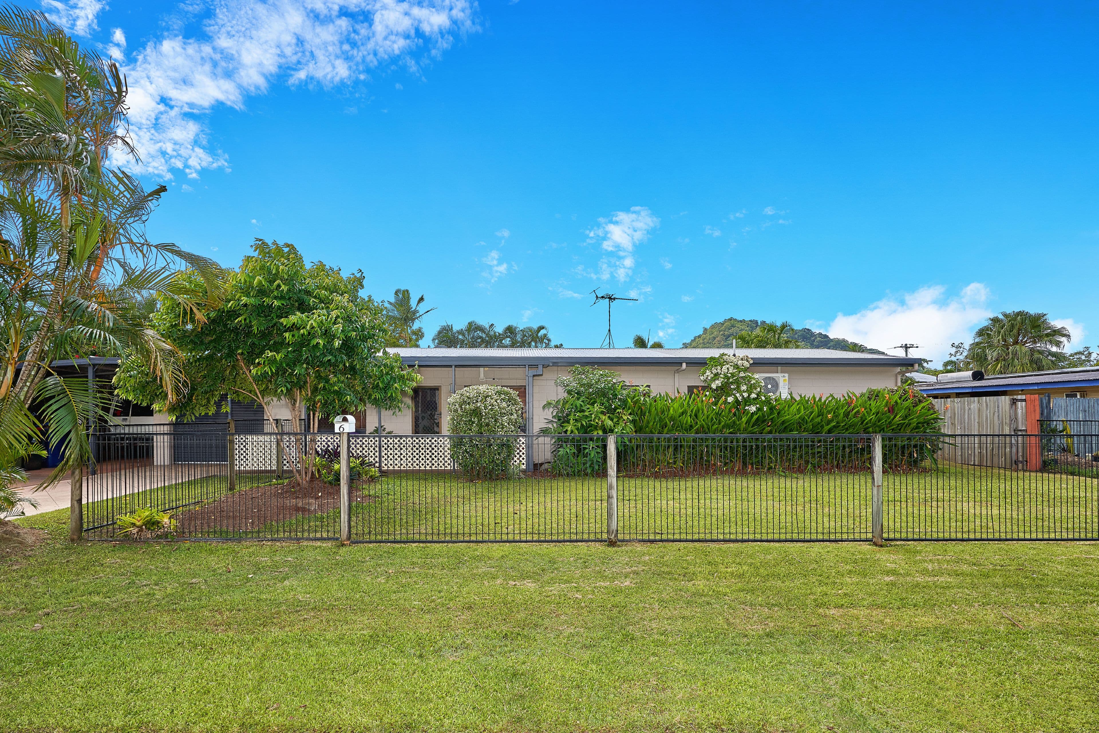 6 Cayley Street, Trinity Beach QLD 4879, Trinity Beach - Thumbnail 2