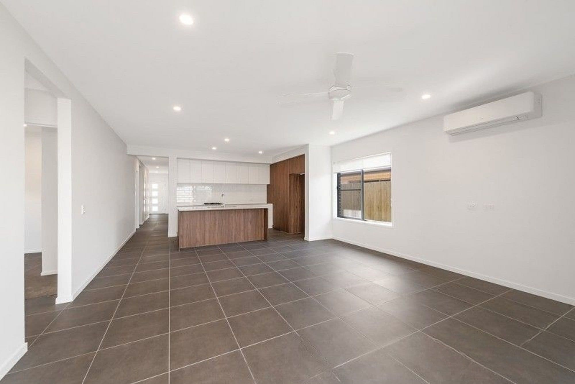 9 Crawford Street, Strathpine QLD 4500, Strathpine - Thumbnail 5