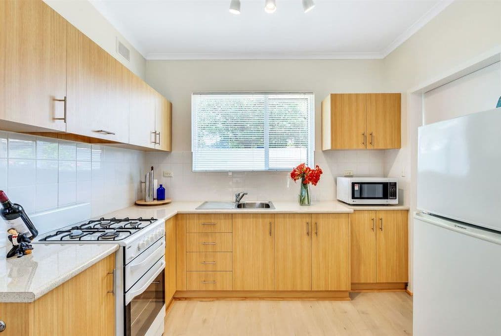 2/3 Golfers Avenue, Seaton SA 5023, Seaton - Thumbnail 2