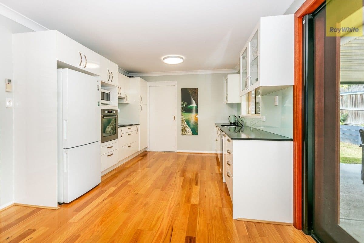 11 Lincoln Court, Heritage Park QLD 4118, Heritage Park - Thumbnail 4