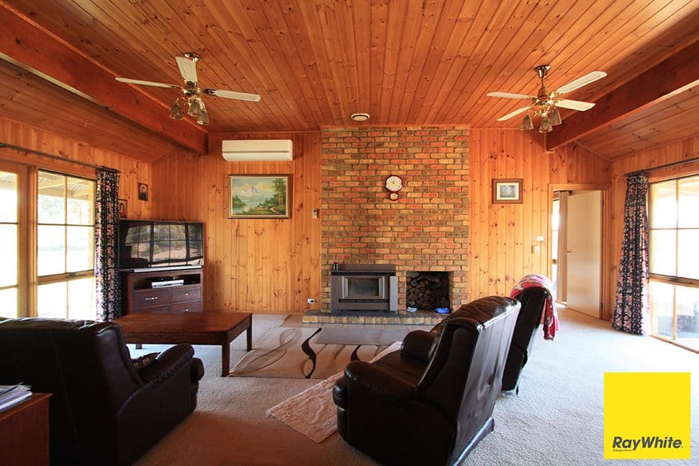 1377 Norton Road, Wamboin - Thumbnail 2