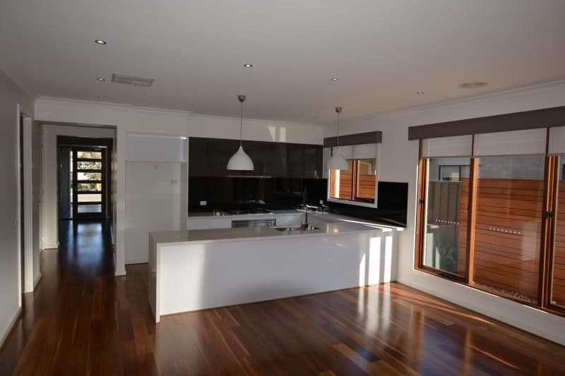 7 Cavalier Drive, Craigieburn VIC 3064, Craigieburn - Thumbnail 2
