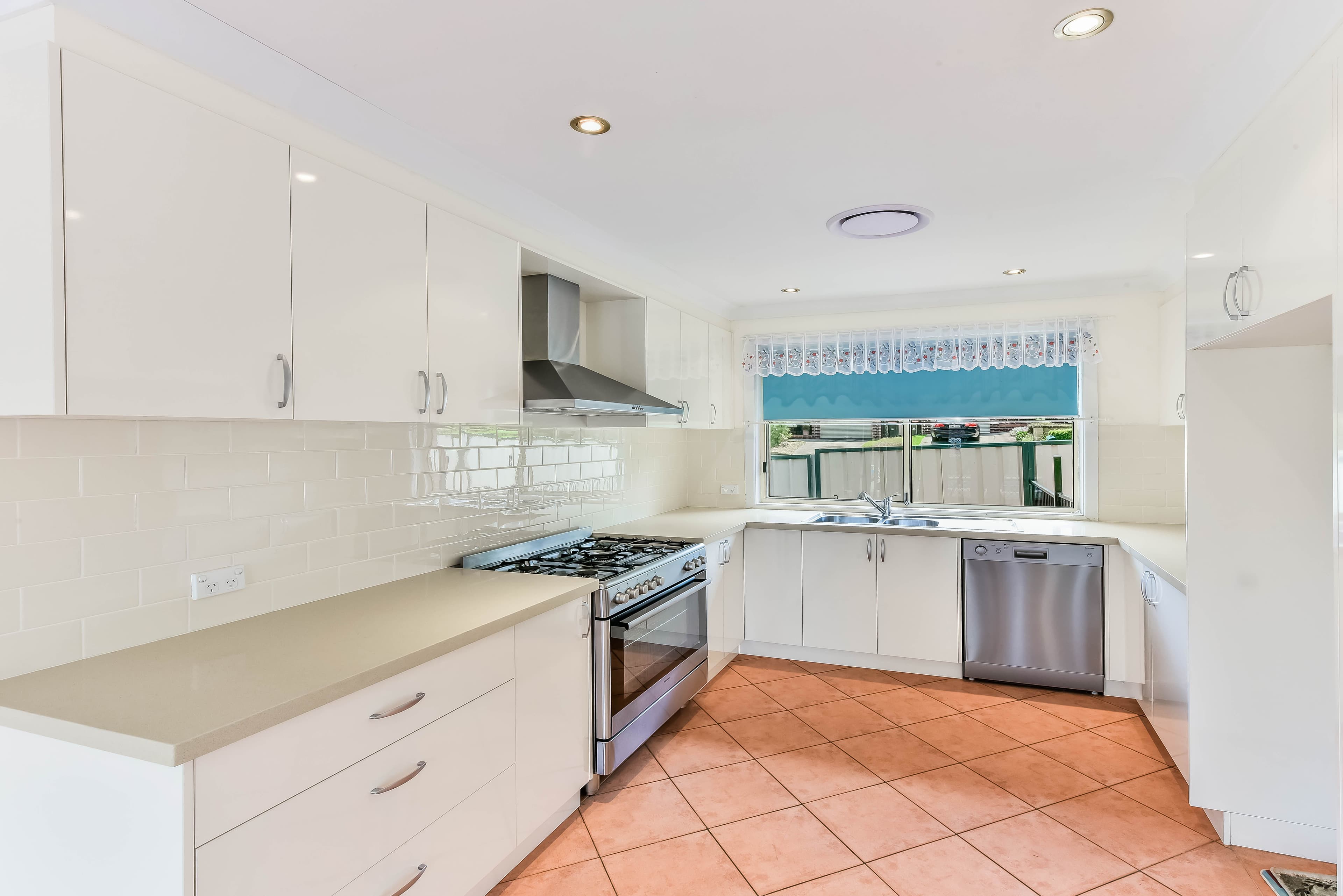 28 Coachwood Crescent, Picton - Thumbnail 3