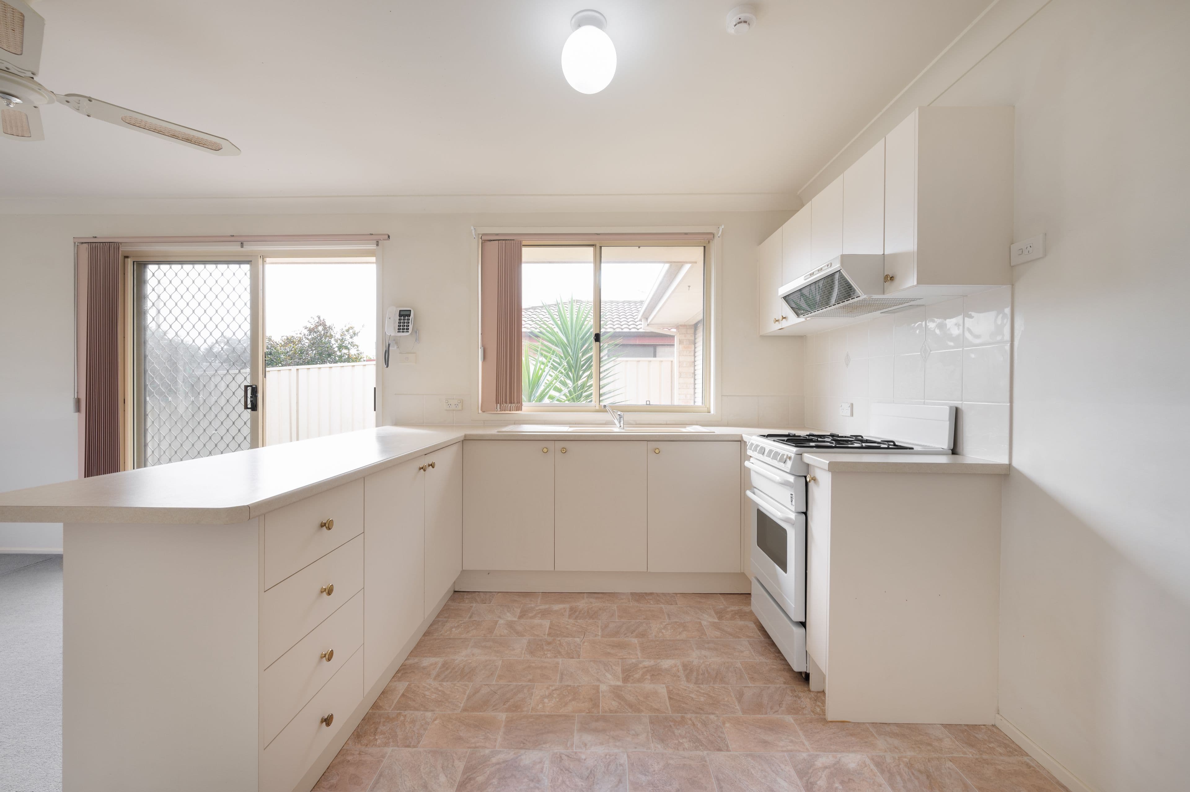 7 Helman Place, Ingleburn NSW 2565, Ingleburn - Thumbnail 2