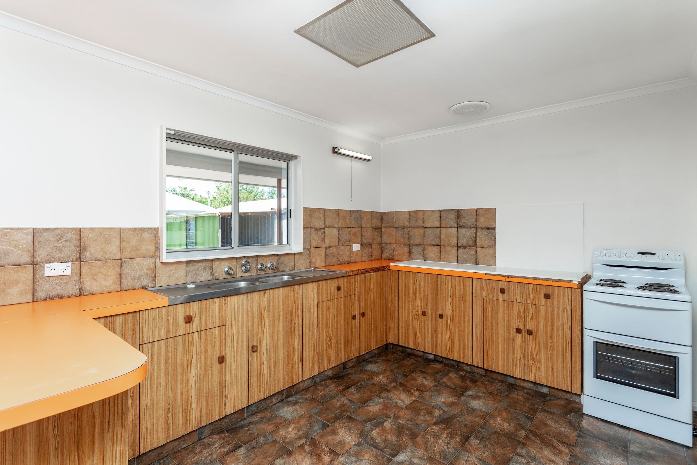 5 Polden Street, Aldinga Beach SA 5173, Aldinga Beach - Thumbnail 3