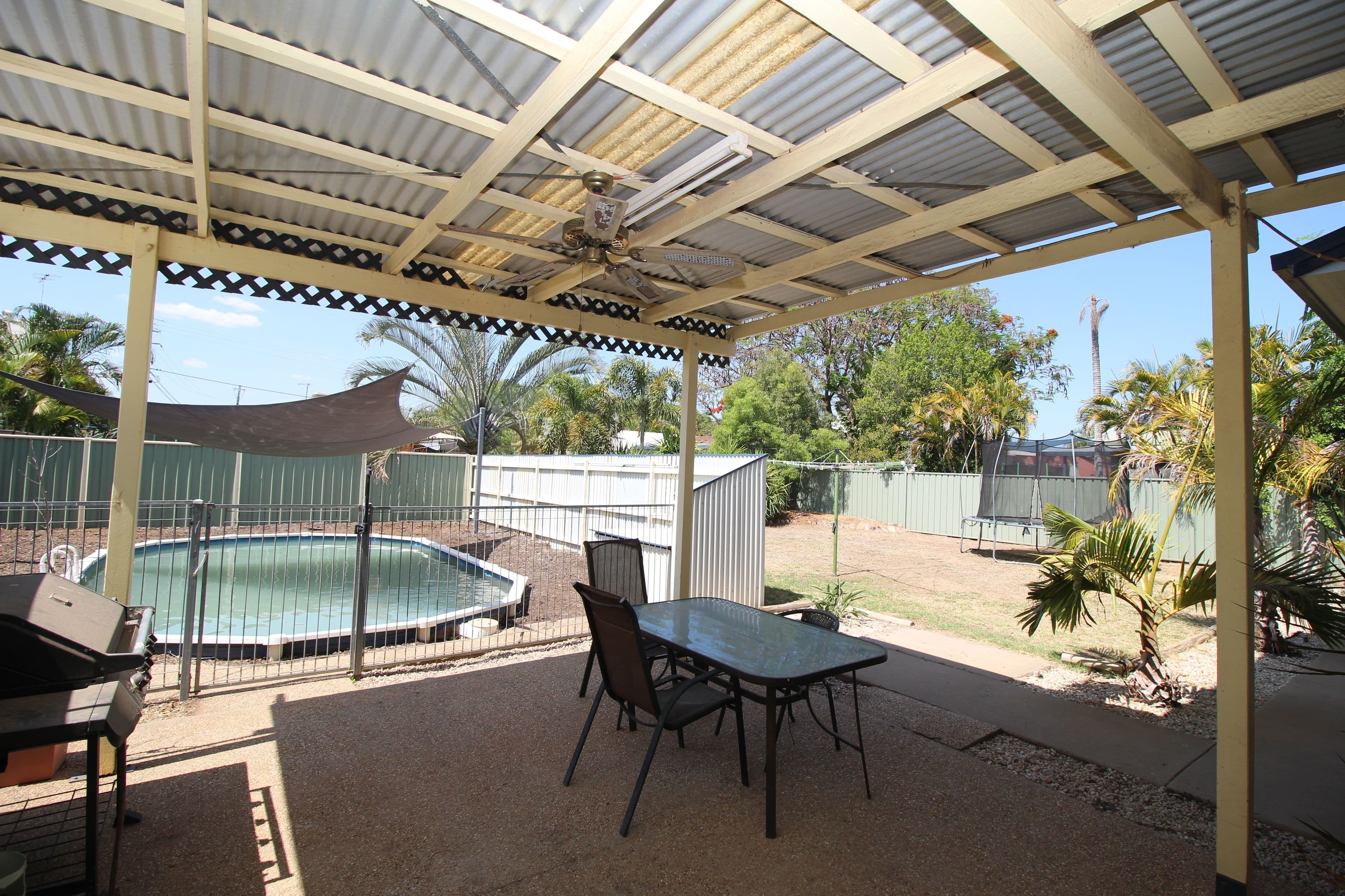 21 Park Avenue, Emerald QLD 4720, Emerald - Thumbnail 2