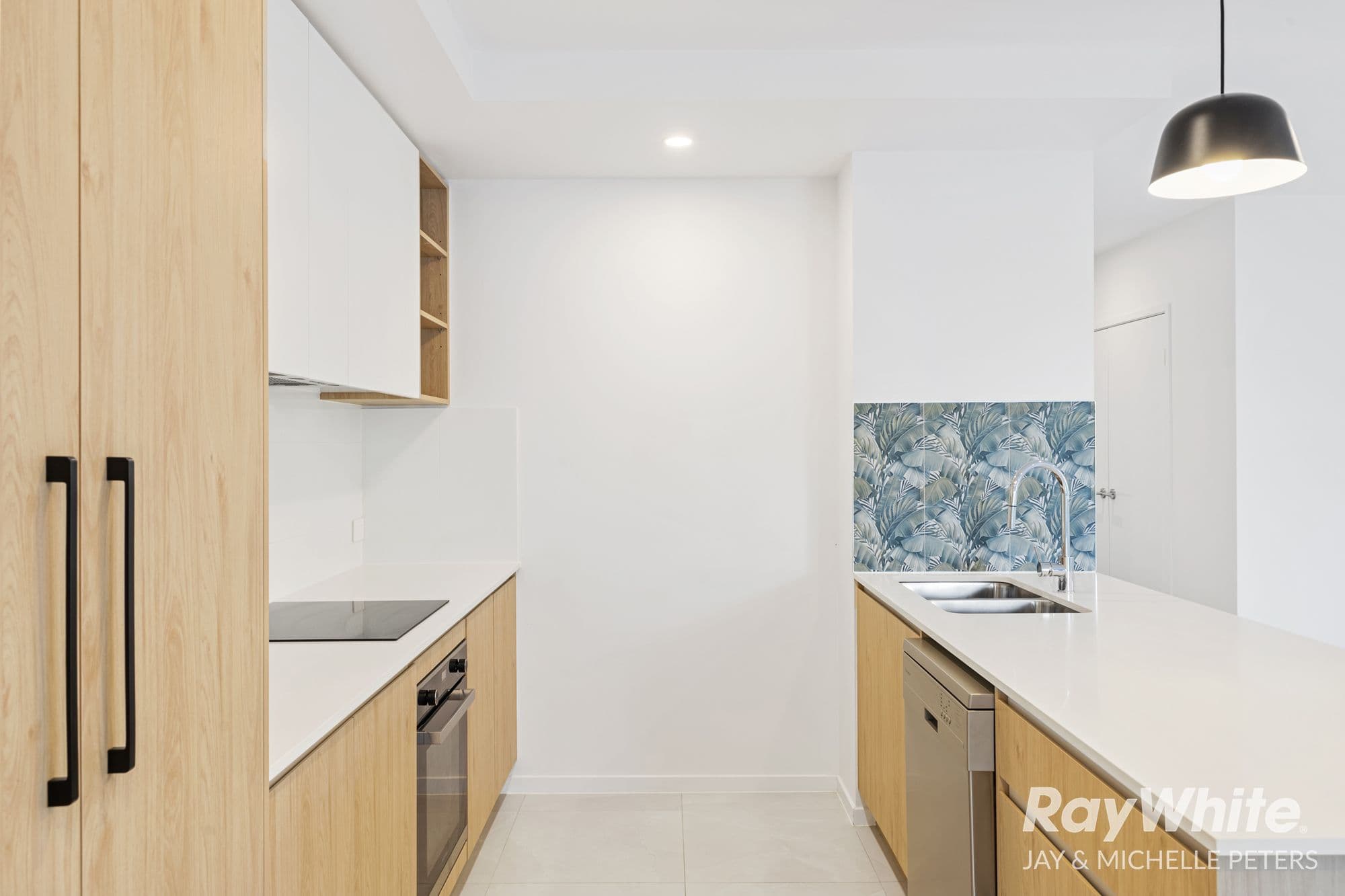 10 Rock Street, Scarborough QLD 4020, Scarborough - Thumbnail 7