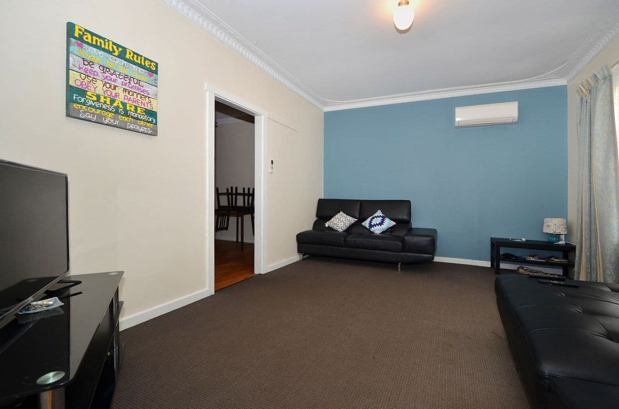 10 Oxford Street, Gledhow WA 6330, Gledhow - Image 1