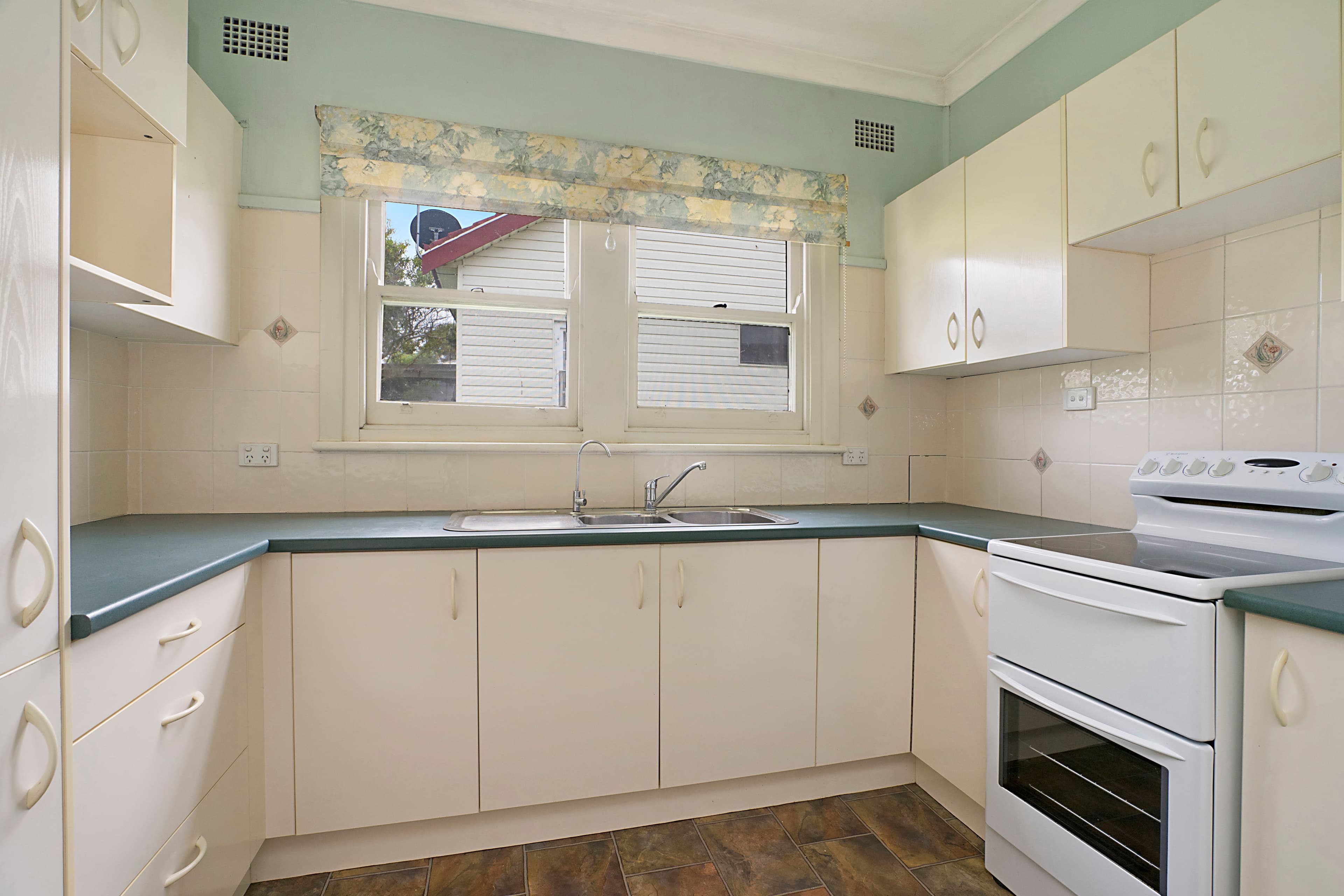 66 Brooks Street, Telarah NSW 2320, Telarah - Thumbnail 2
