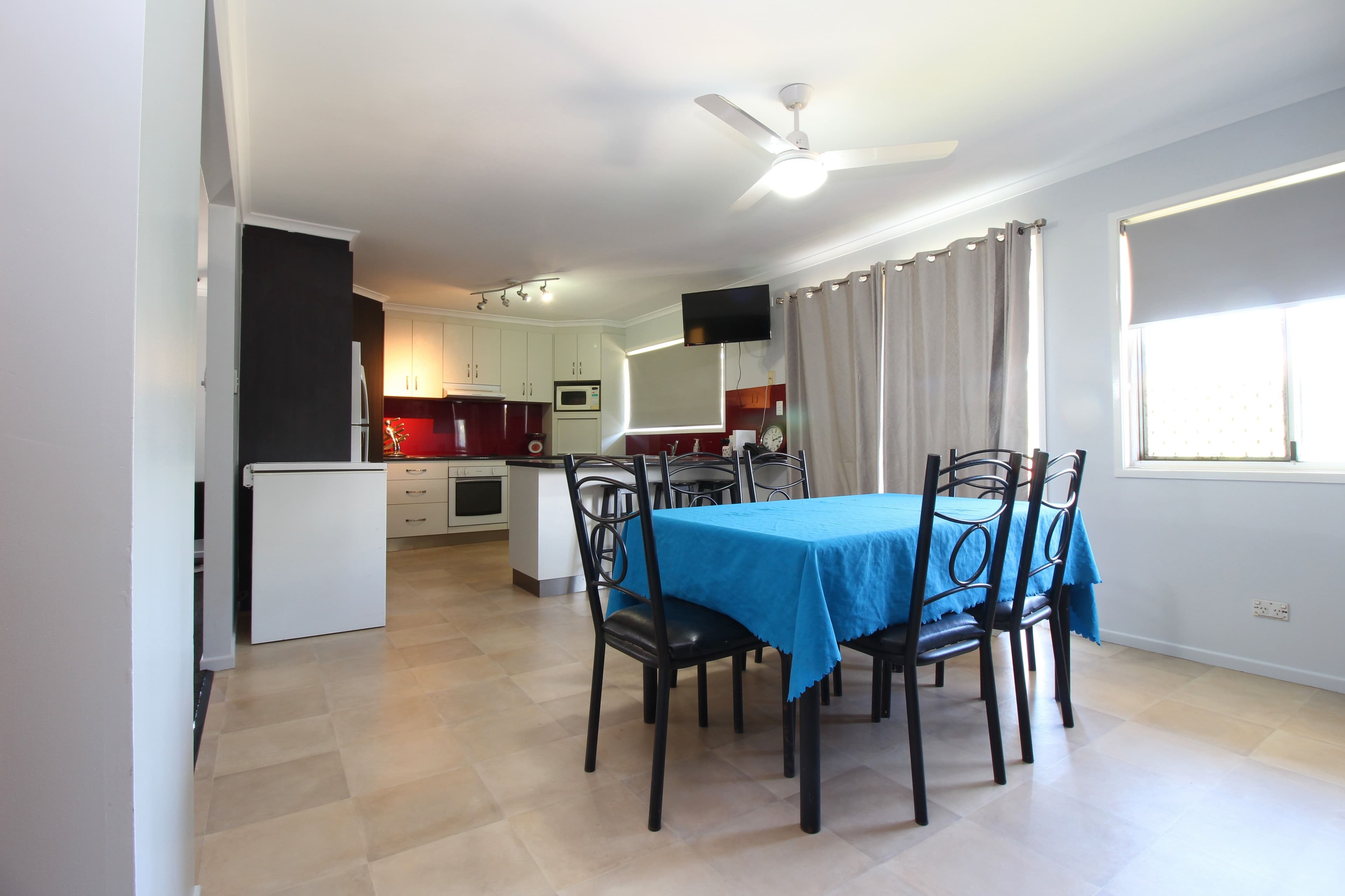 223 Borilla Street, Emerald QLD 4720, Emerald - Thumbnail 8