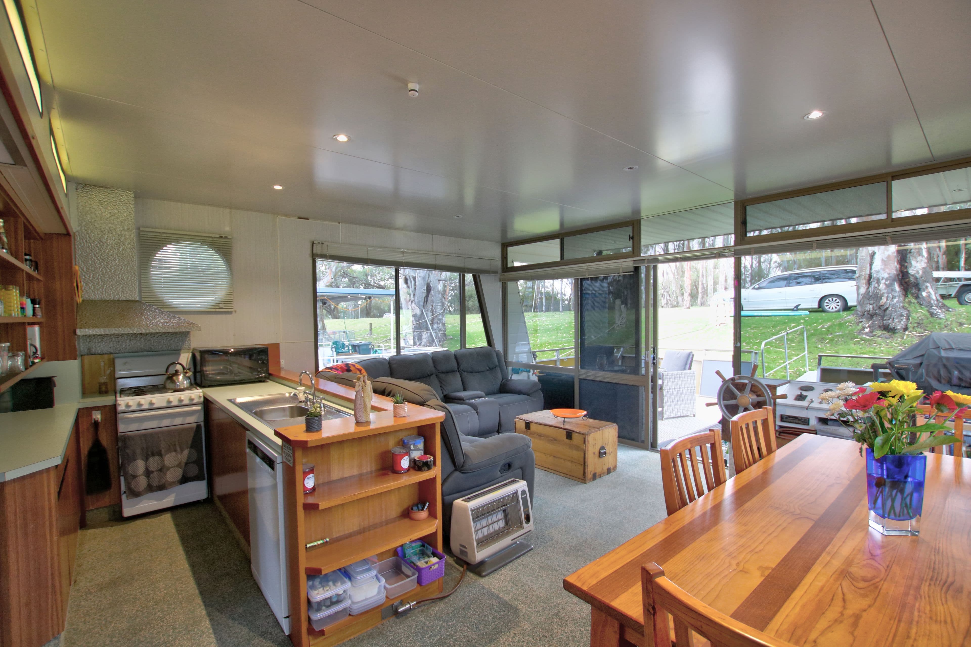 23 Old Ferry Road - Houseboat 'Swan 18', Berri SA 5343, Berri - Thumbnail 7