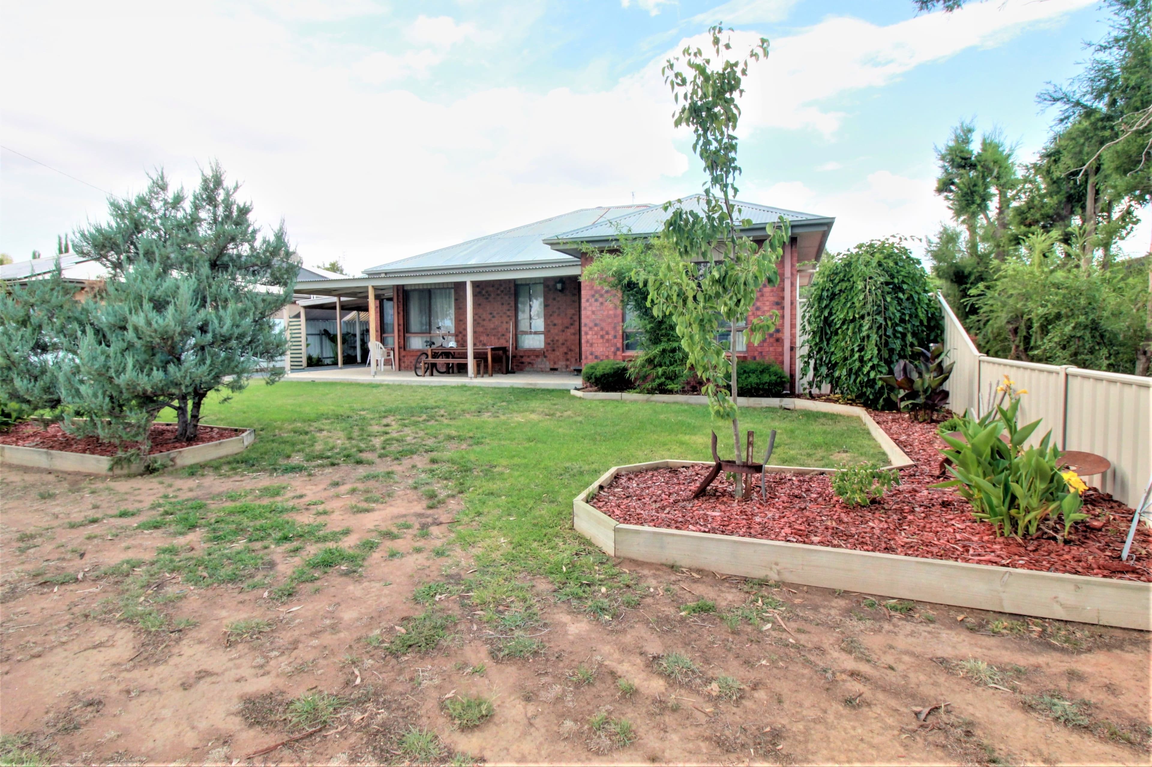 37 Denison Street, Tocumwal NSW 2714, Tocumwal - Image 1