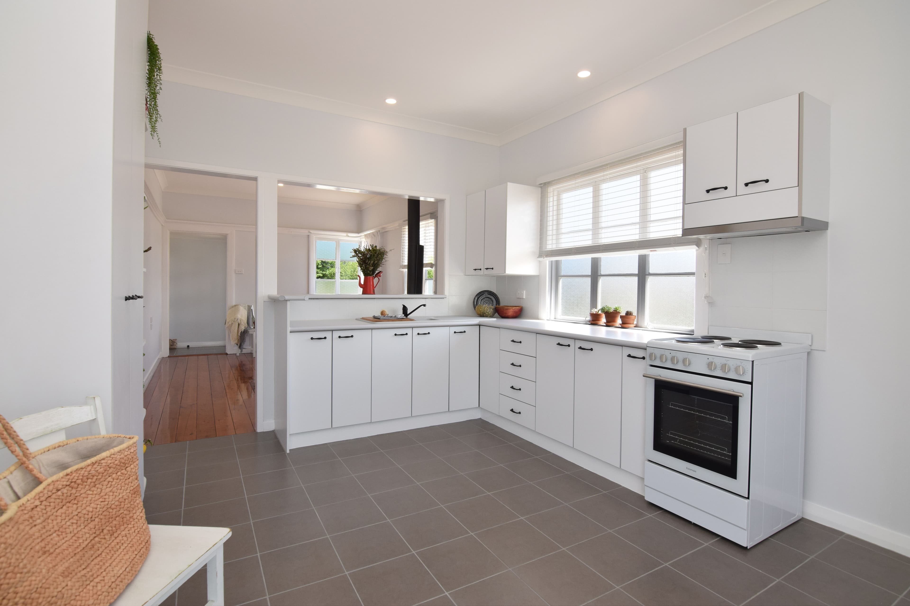 90 Bulwer Street, Tenterfield NSW 2372, Tenterfield - Thumbnail 6
