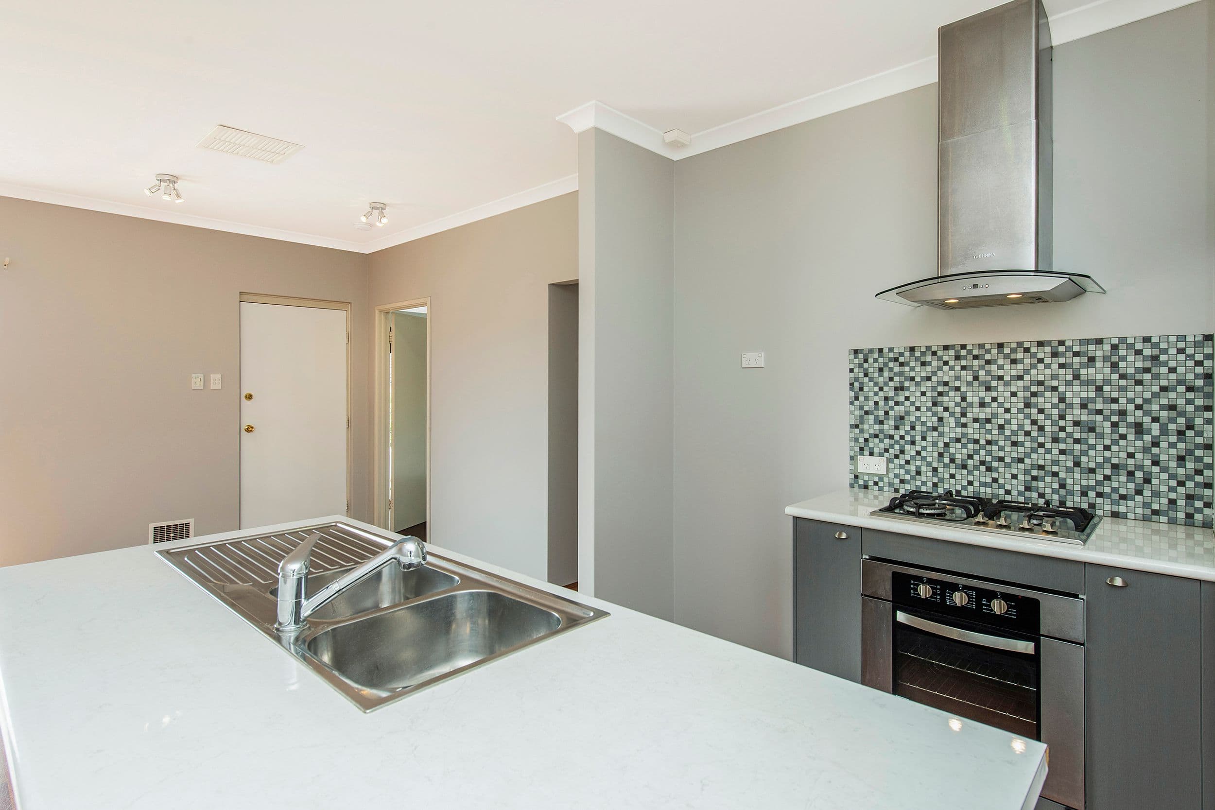18 Pavonia Parade, Baldivis WA 6171, Baldivis - Thumbnail 2