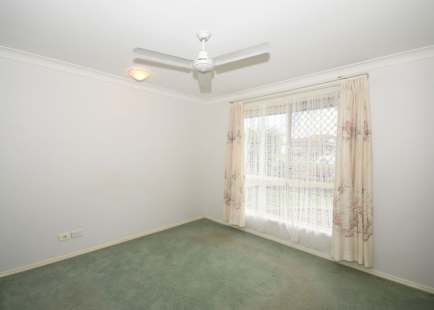 33 Wattle Street, Point Vernon QLD 4655, Point Vernon - Thumbnail 4