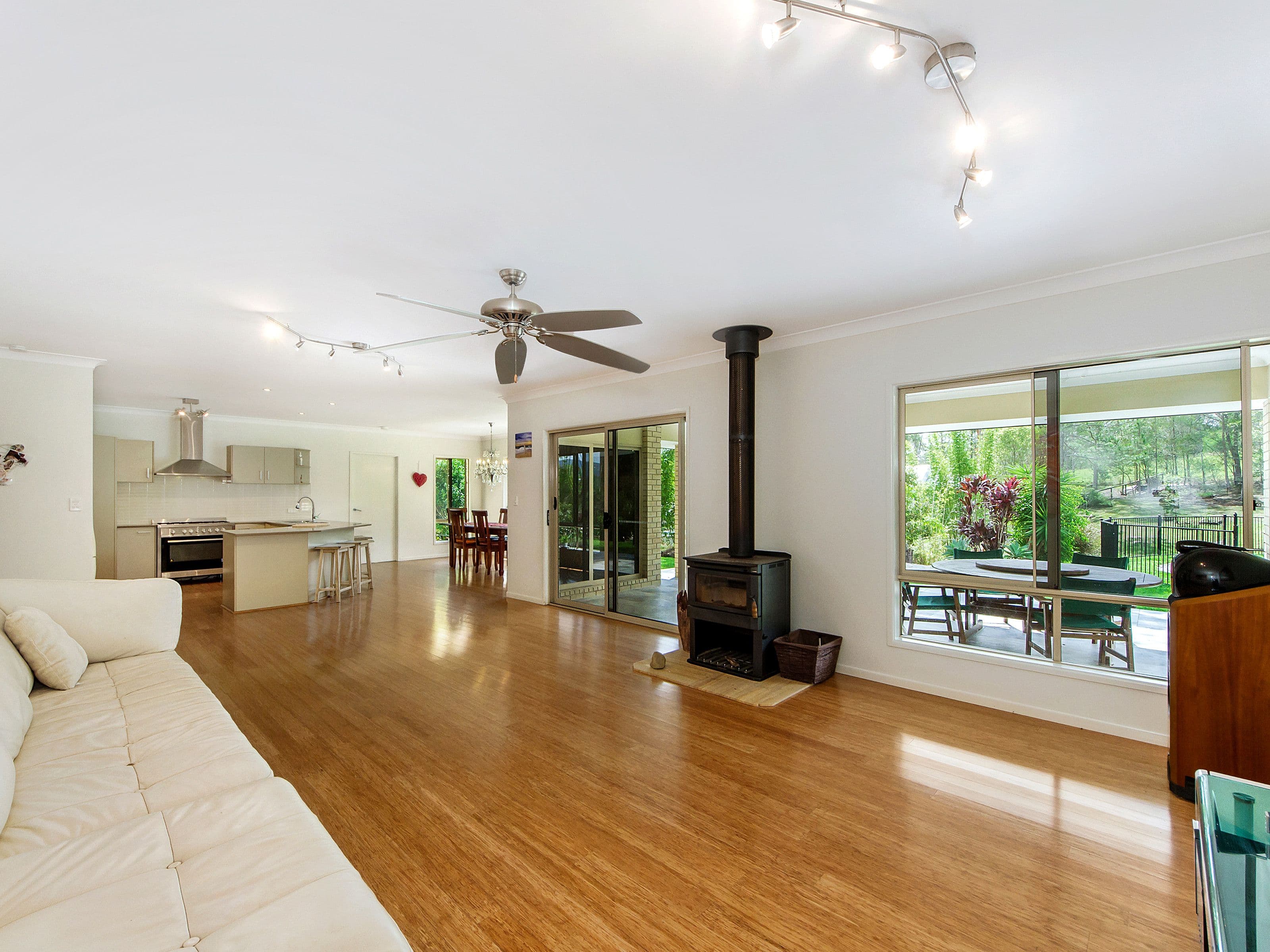 42 Ginger Rogers Road, Maudsland QLD 4210, Maudsland - Thumbnail 6