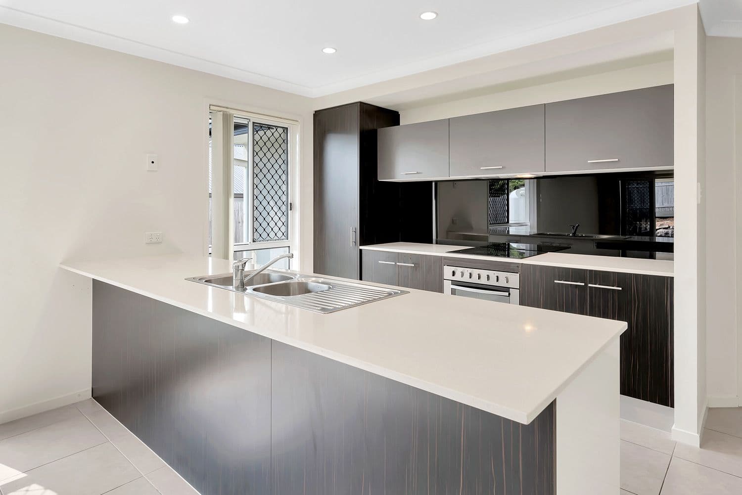 15 Coachella Crescent, Upper Coomera QLD 4209, Upper Coomera - Thumbnail 4
