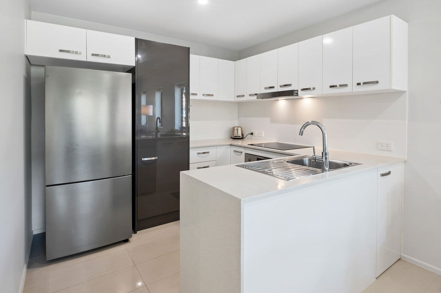 39 Frank Street, Labrador QLD 4215, Labrador - Thumbnail 4