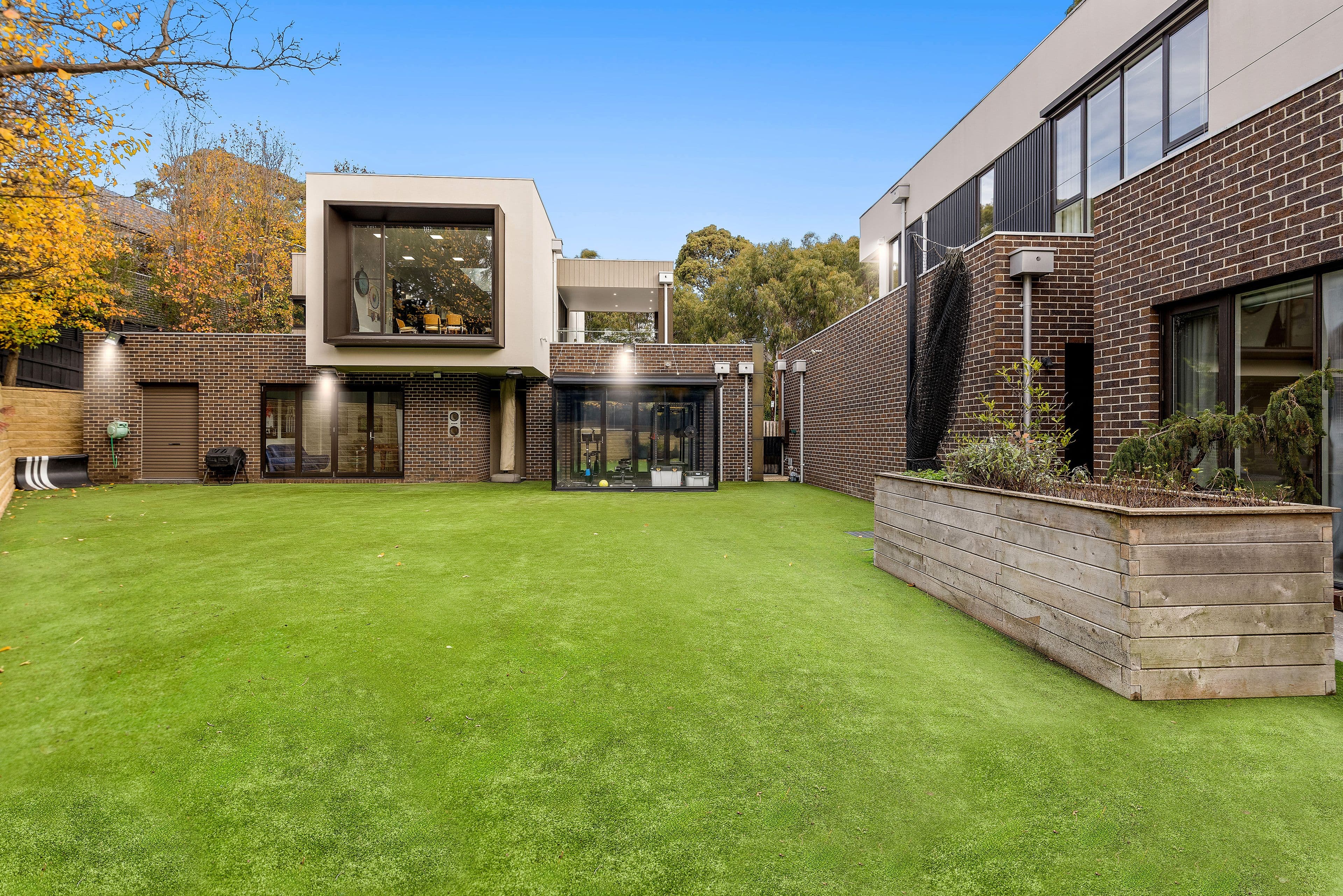 11-13 Miller Crescent, Mount Waverley VIC 3149, Mount Waverley - Thumbnail 2