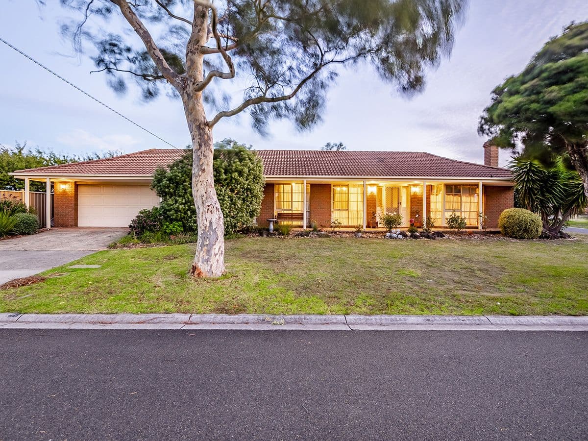 6 Yaltara Close, Cranbourne West VIC 3977, Cranbourne West - Image 1