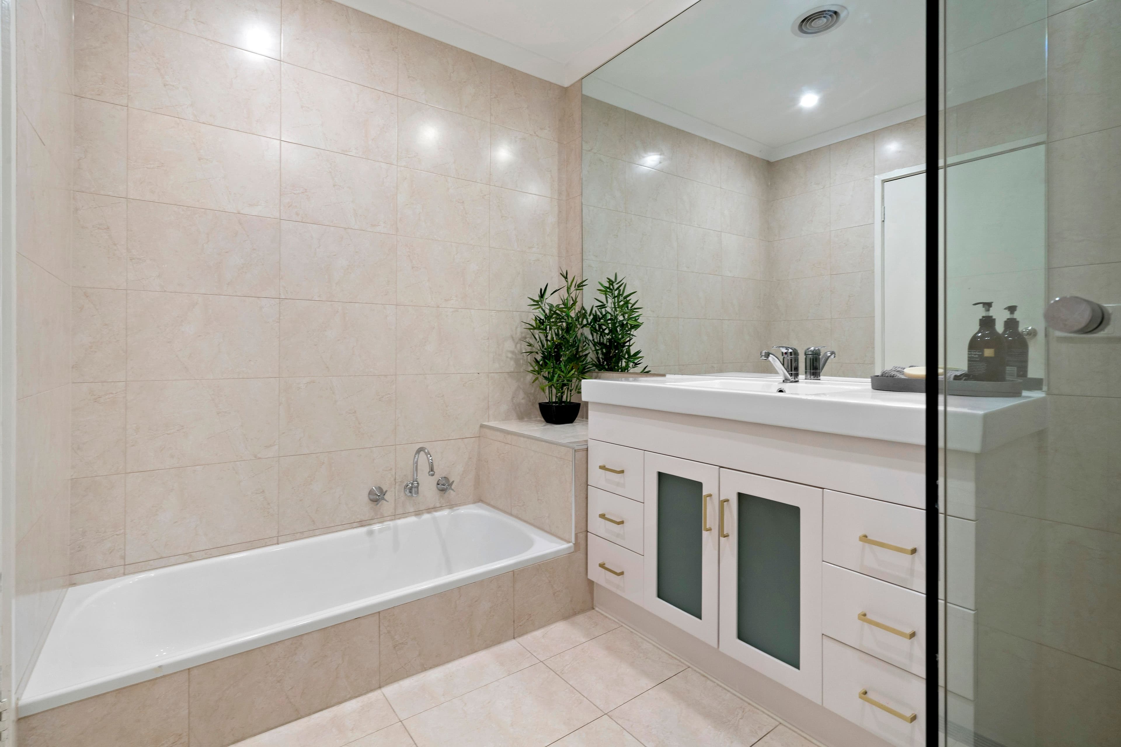 30 Oaklands Crescent, Frankston VIC 3199, Frankston - Thumbnail 6