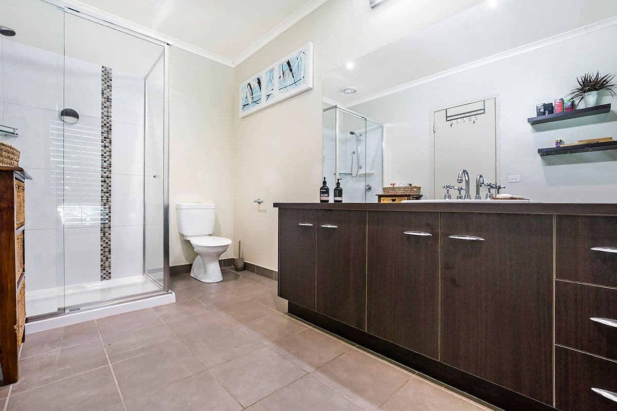 9 Kiaman Close, Bushfield VIC 3281, Bushfield - Thumbnail 7
