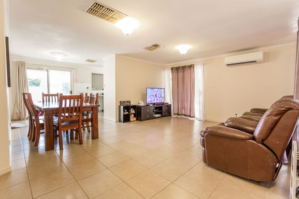 17 Dawn Crescent, Emerald QLD 4720, Emerald - Thumbnail 7