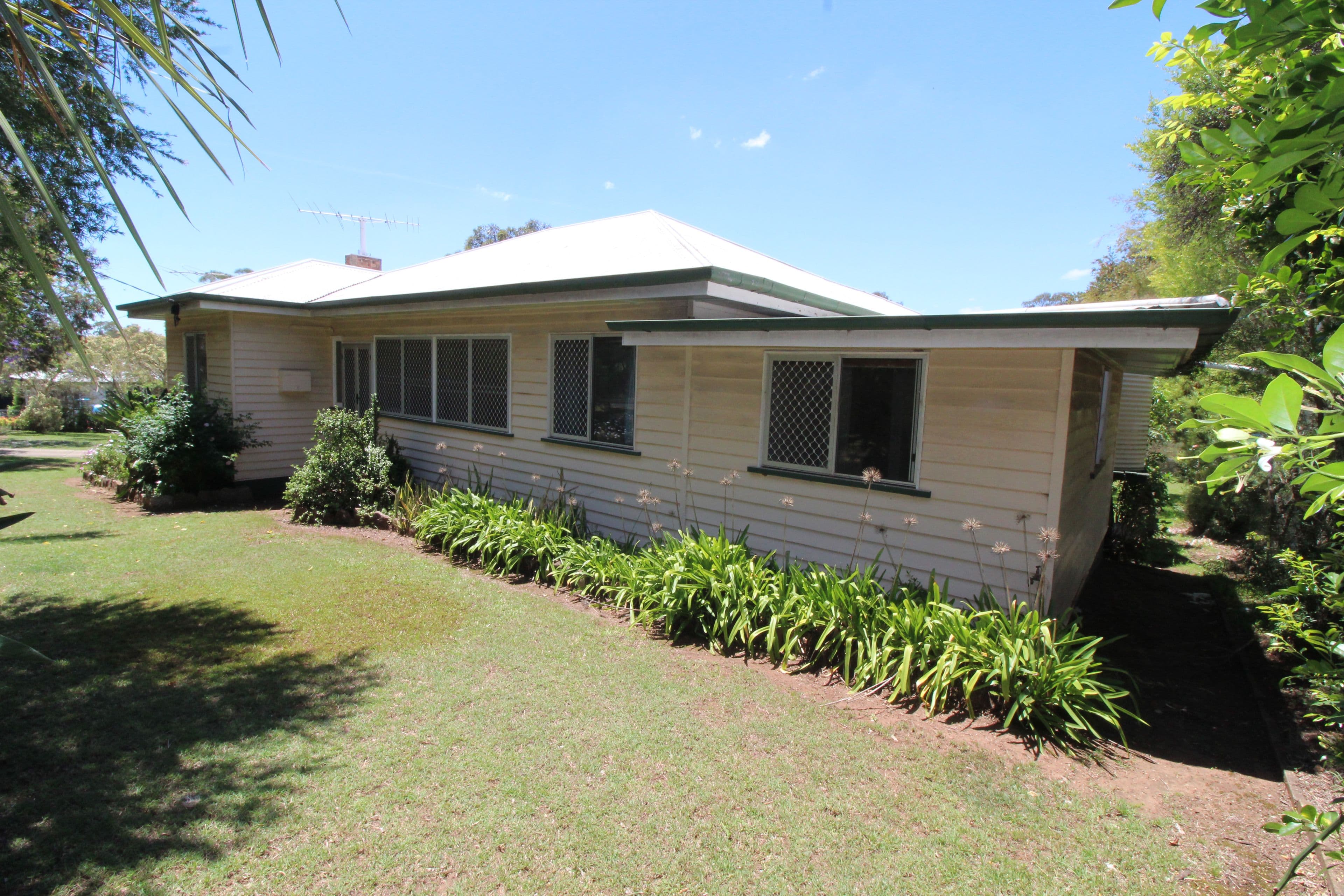 2 Andrews Road, Crows Nest QLD 4355, Crows Nest - Thumbnail 2