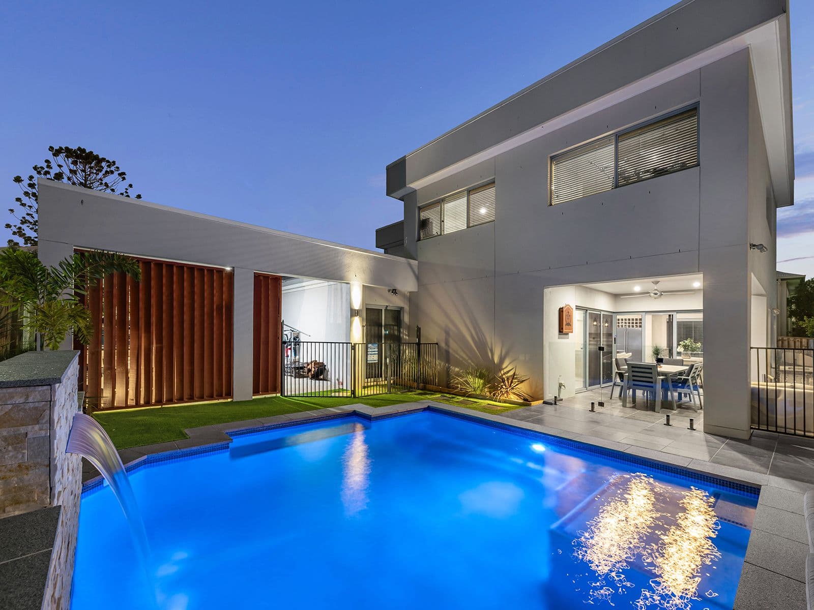 4 Outlook Crescent, Bridgeman Downs QLD 4035, Bridgeman Downs - Thumbnail 2