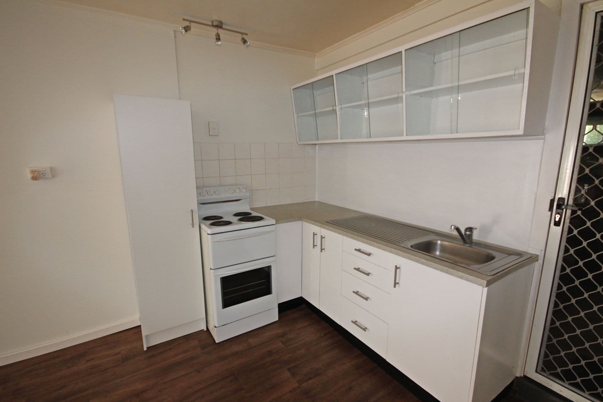 30 Langdon Street, Sarina QLD 4737, Sarina - Thumbnail 6