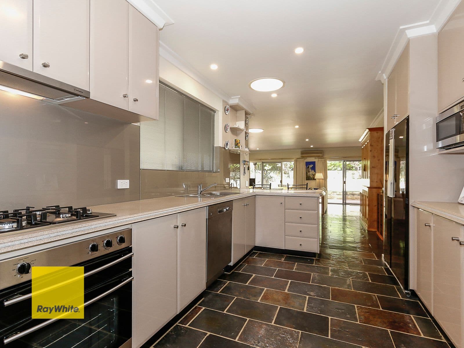 40 Axbridge Street, Karrinyup WA 6018, Karrinyup - Thumbnail 6