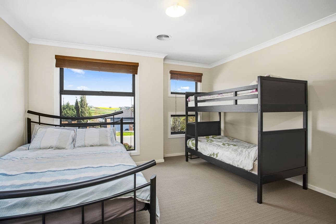 20 Aitkenside Avenue, Highton VIC 3216, Highton - Thumbnail 8