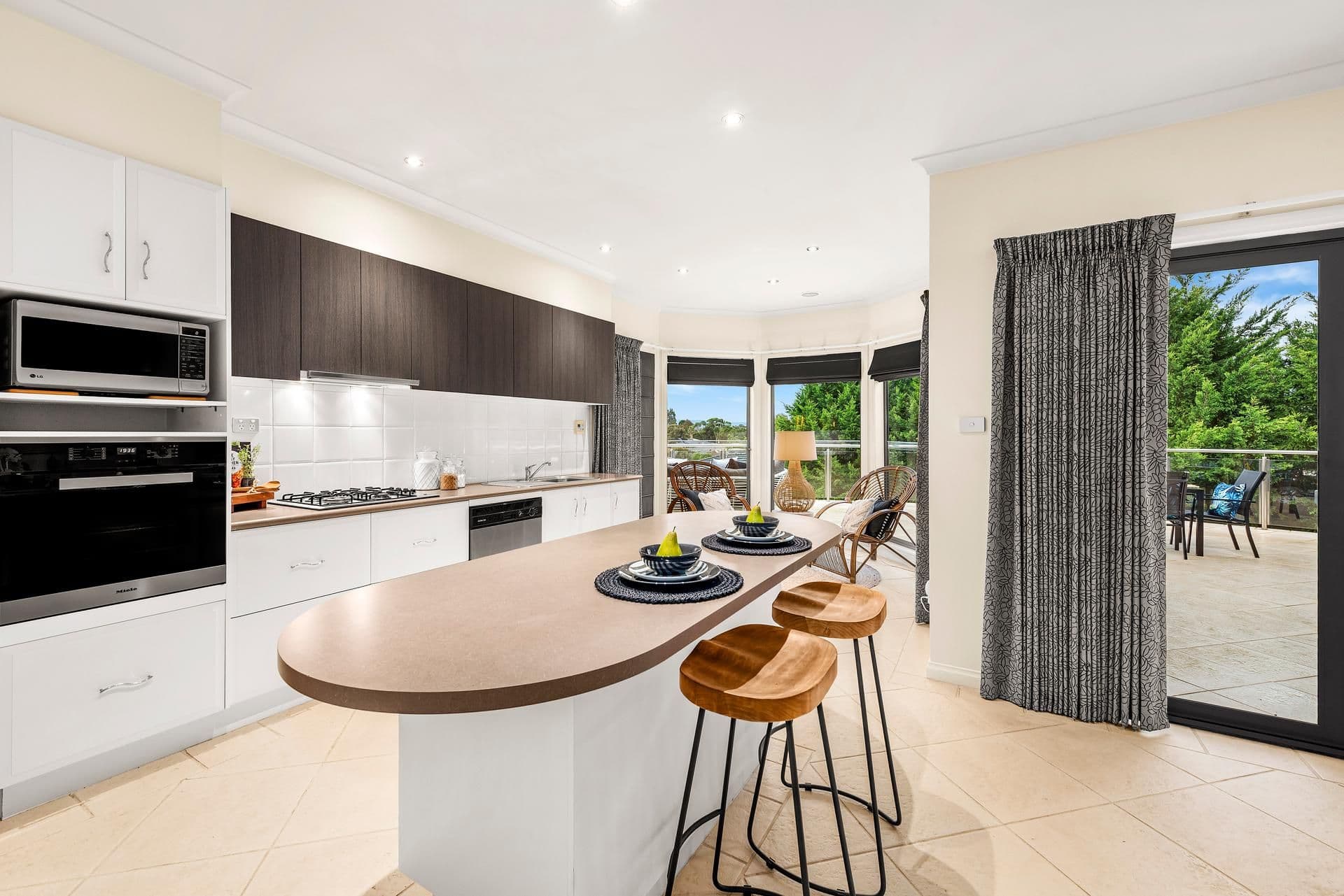 12 Halsbury Court, SAINT HELENA VIC 3088, St Helena - Thumbnail 4
