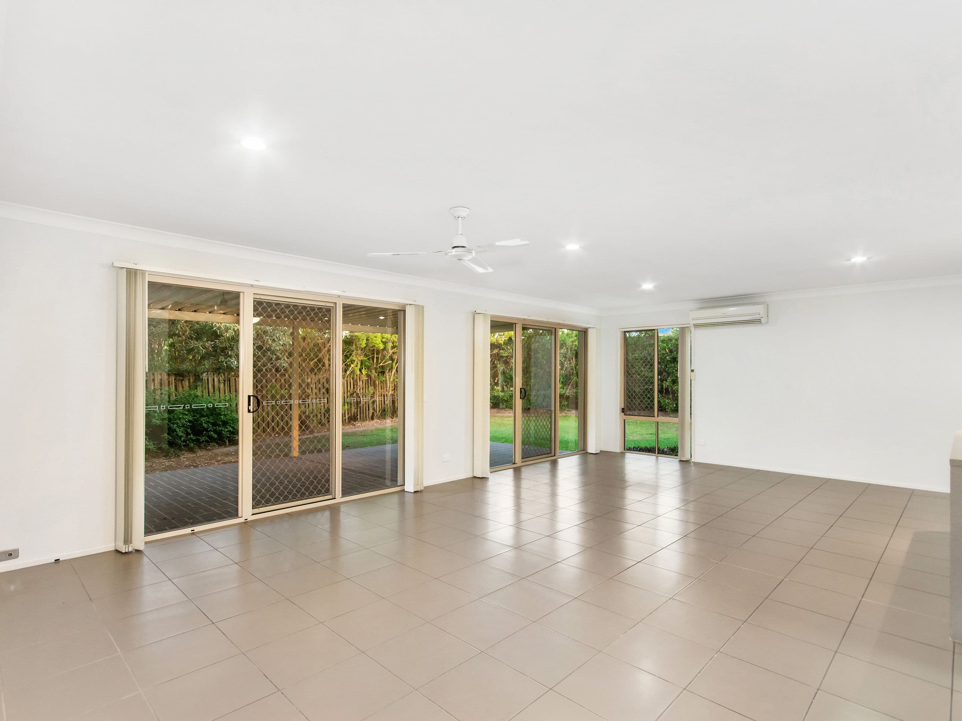 18 Silver Dawn Crescent, Oxenford QLD 4210, Oxenford - Thumbnail 6