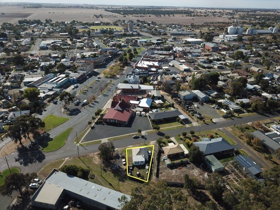 17 Pine Street, Nhill VIC 3418, Nhill - Thumbnail 2
