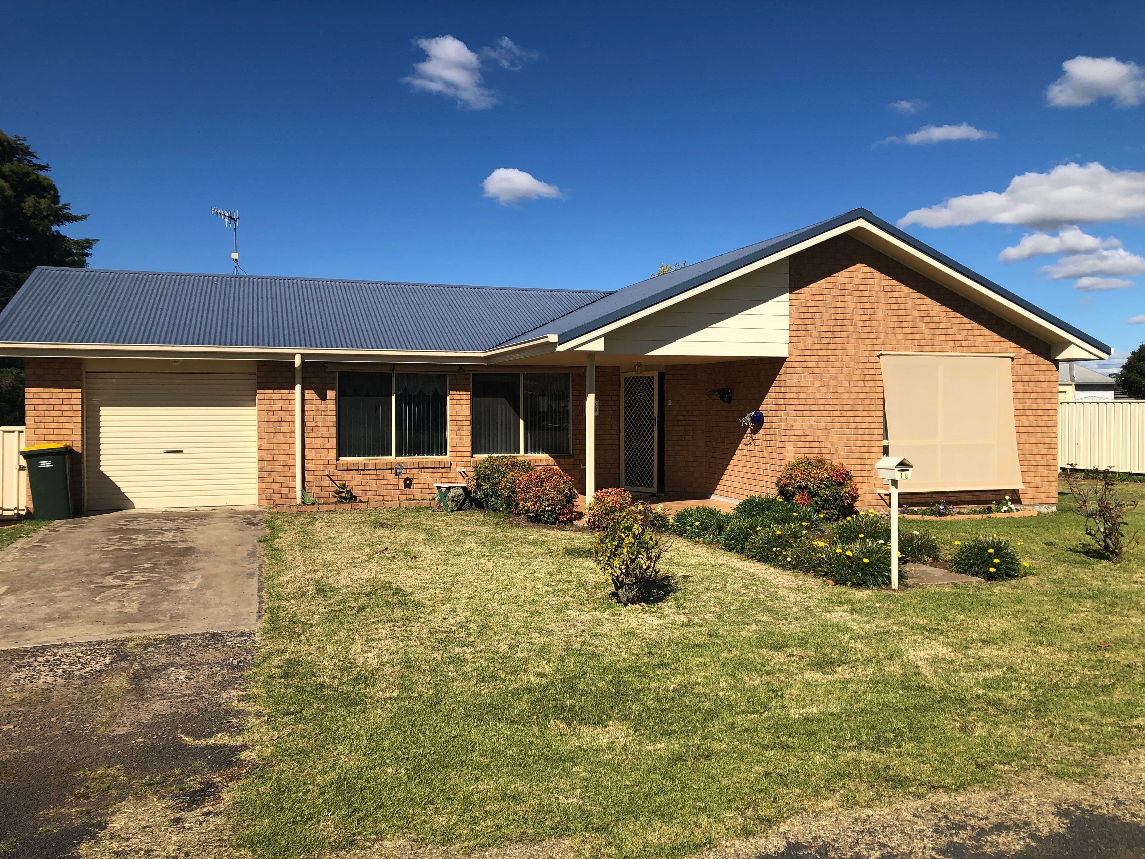 13 Coates Avenue, Glen Innes NSW 2370, Glen Innes - Image 1