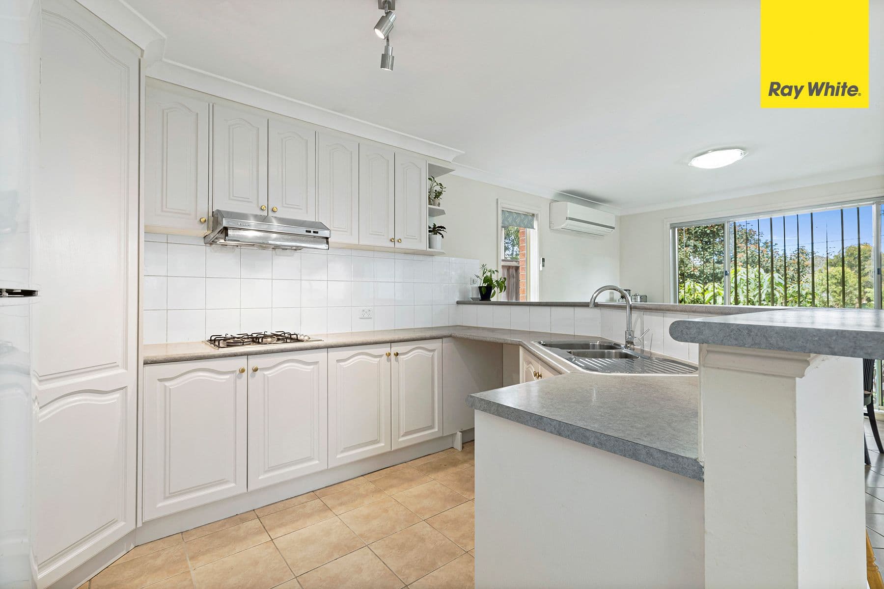 9 Park Ridge Circuit, Kellyville - Thumbnail 7
