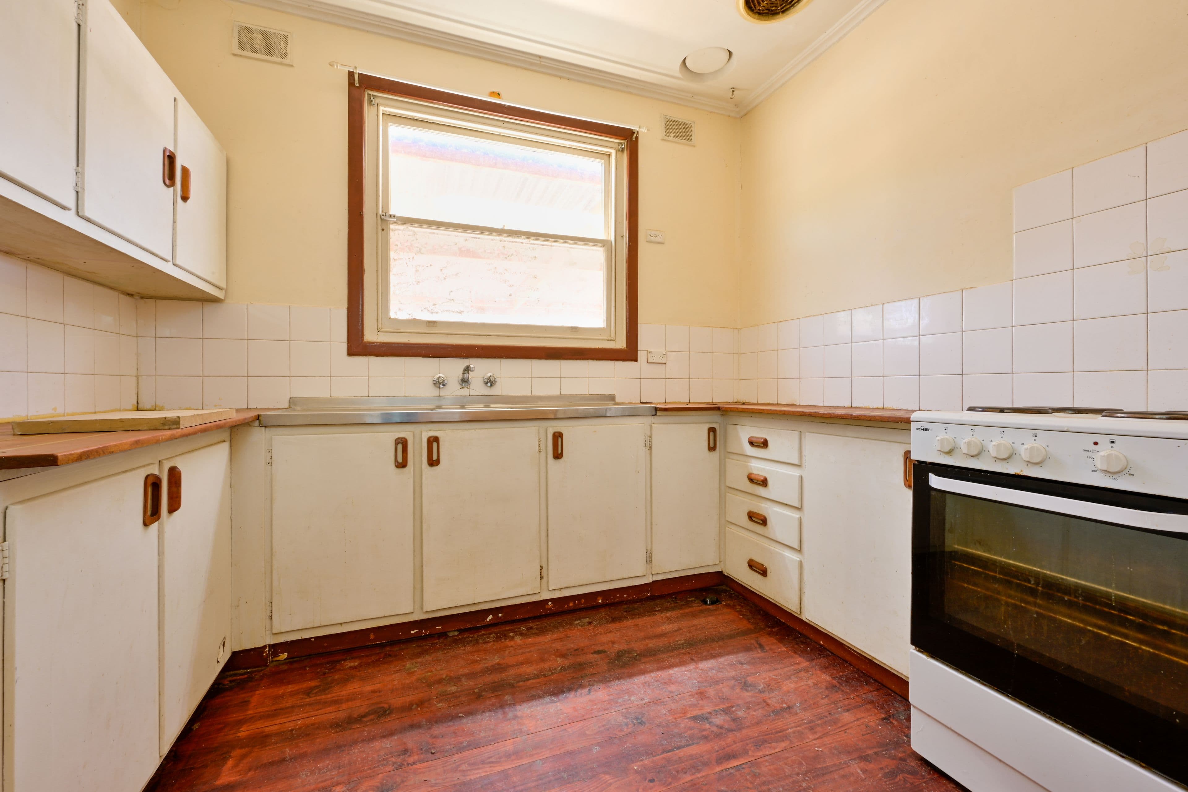 5 Perkins Street, Whyalla Stuart SA 5608, Whyalla Stuart - Thumbnail 3