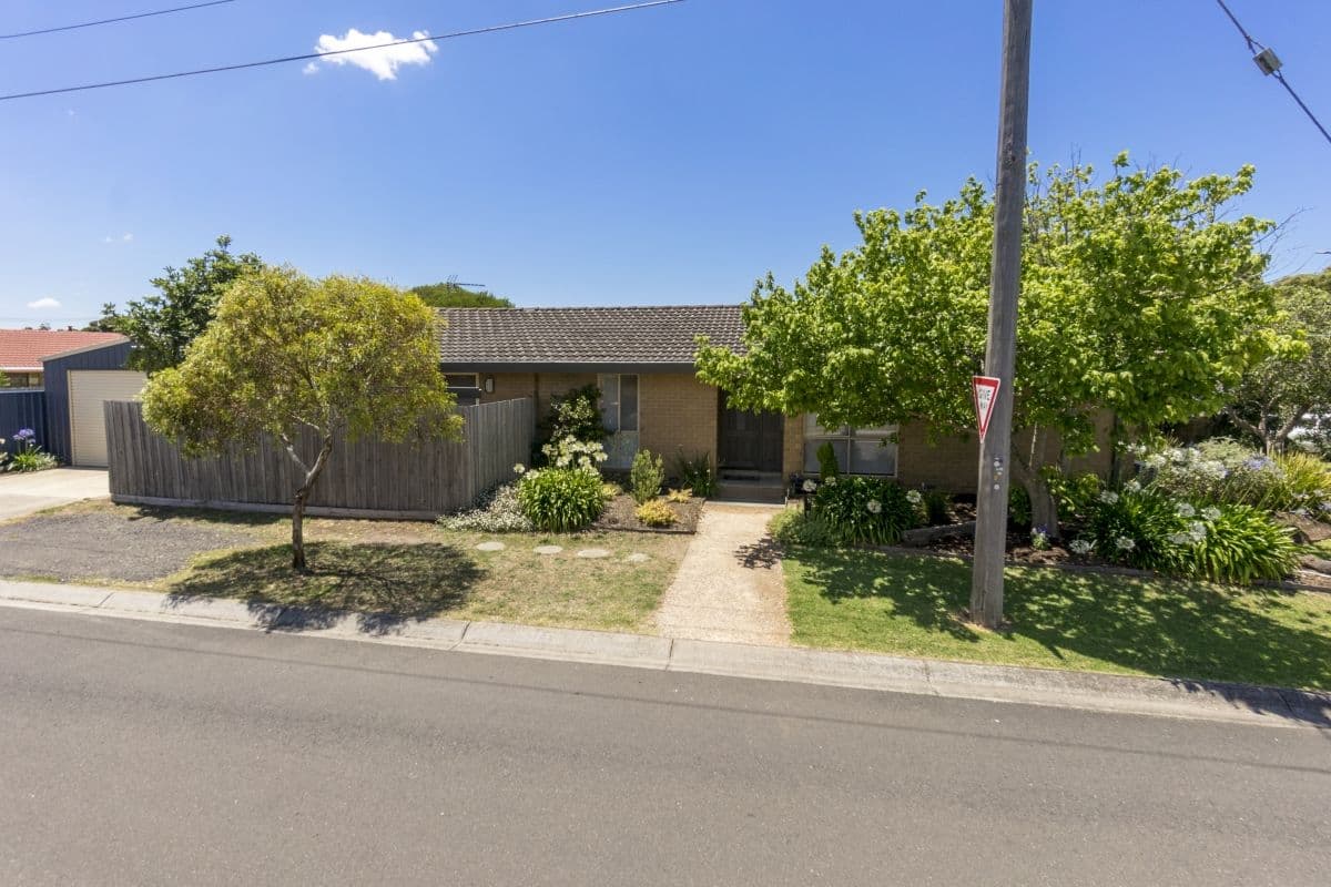 16 Branton Road, Hoppers Crossing VIC 3029, Hoppers Crossing - Image 1